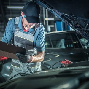 mechanic-detailed-inspection-JSNU2YL.jpg